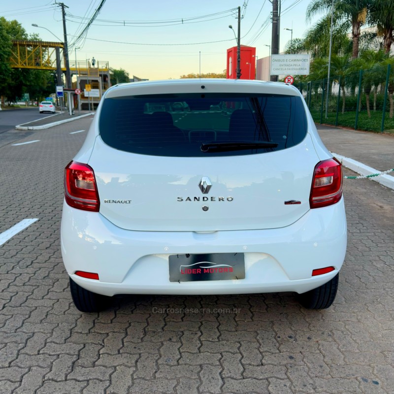 SANDERO 1.0 AUTHENTIQUE 12V FLEX 4P MANUAL - 2017 - ESTâNCIA VELHA
