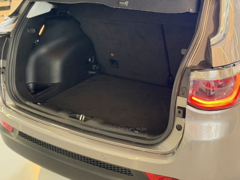 COMPASS 2.0 16V FLEX LIMITED AUTOMÁTICO - 2018 - CARLOS BARBOSA