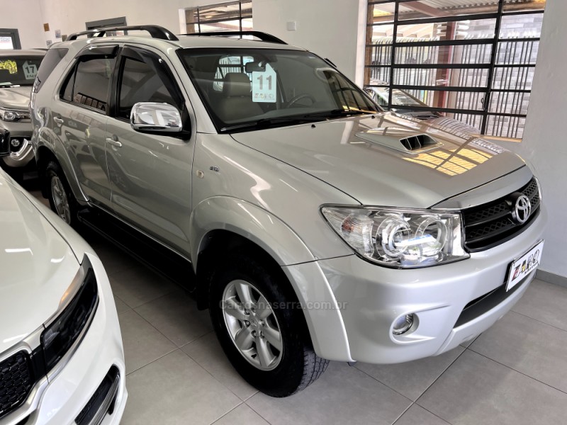 HILUX SW4 3.0 SRV 4X4 16V TURBO INTERCOOLER DIESEL 4P AUTOMÁTICO - 2011 - CARLOS BARBOSA