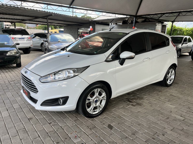 fiesta 1.6 mpi hatch 8v flex 4p manual 2015 caxias do sul