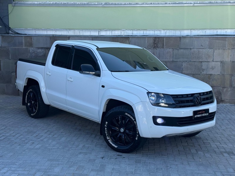AMAROK 2.0 HIGHLINE 4X4 CD 16V TURBO INTERCOOLER DIESEL 4P AUTOMÁTICO - 2013 - CAXIAS DO SUL