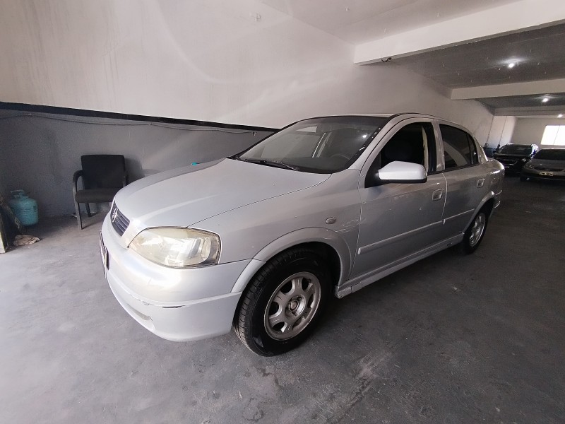 astra 1.8 mpfi millenium ii sedan 8v gasolina 4p manual 2001 caxias do sul