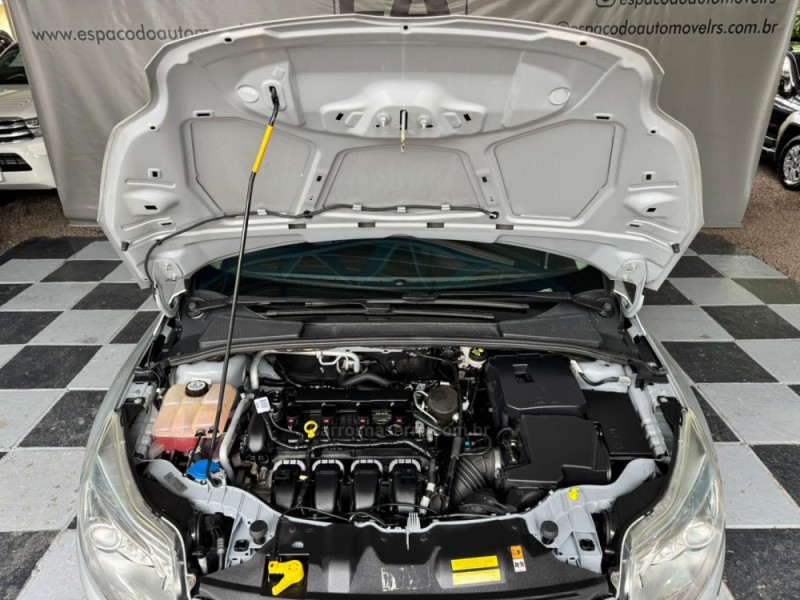 FOCUS 2.0 TITANIUM PLUS HATCH 16V FLEX 4P AUTO - 2015 - NOVA PRATA