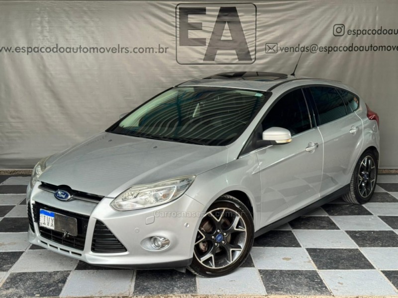 focus 2.0 titanium plus hatch 16v flex 4p auto 2015 nova prata