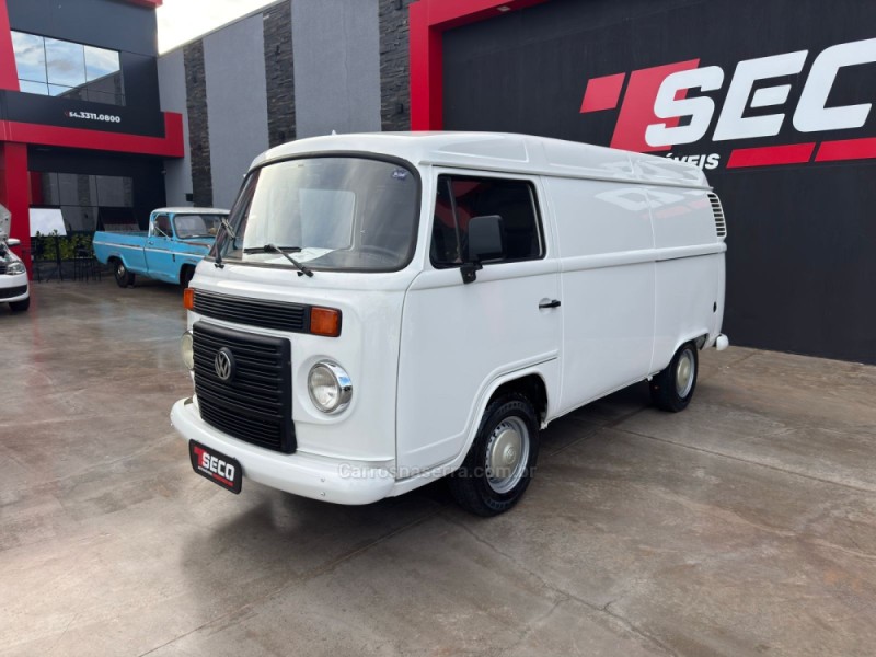 KOMBI 1.4 MI FURGÃO 8V FLEX 3P MANUAL - 2014 - PASSO FUNDO