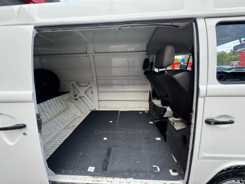 KOMBI 1.4 MI FURGÃO 8V FLEX 3P MANUAL - 2014 - PASSO FUNDO