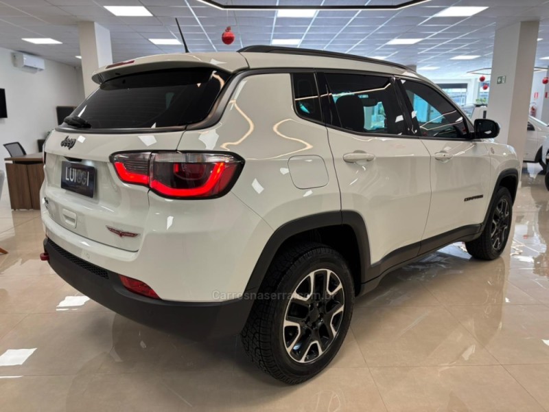 COMPASS 2.0 TRAILHAWK TD350 TURBO DIESEL 4X4 4P AUTOMÁTICO - 2017 - CARLOS BARBOSA