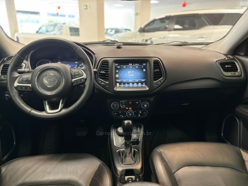 COMPASS 2.0 TRAILHAWK TD350 TURBO DIESEL 4X4 4P AUTOMÁTICO - 2017 - CARLOS BARBOSA