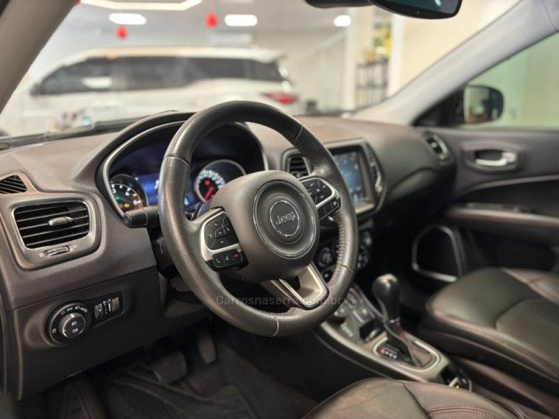 COMPASS 2.0 TRAILHAWK TD350 TURBO DIESEL 4X4 4P AUTOMÁTICO - 2017 - CARLOS BARBOSA