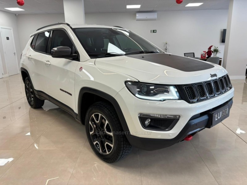 COMPASS 2.0 TRAILHAWK TD350 TURBO DIESEL 4X4 4P AUTOMÁTICO - 2017 - CARLOS BARBOSA