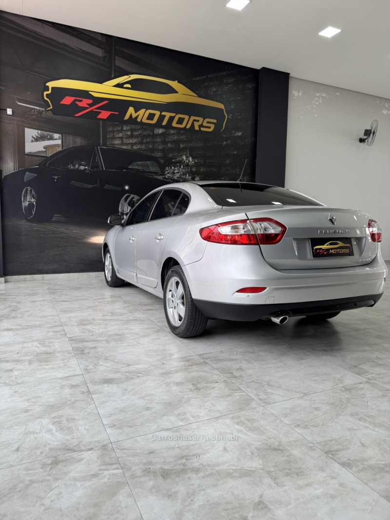 FLUENCE 2.0 DYNAMIQUE PLUS 16V FLEX 4P AUTOMÁTICO - 2013 - CAXIAS DO SUL