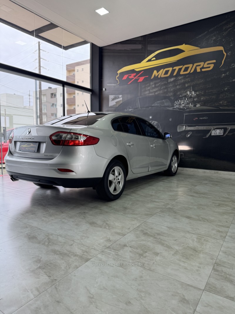 FLUENCE 2.0 DYNAMIQUE PLUS 16V FLEX 4P AUTOMÁTICO - 2013 - CAXIAS DO SUL