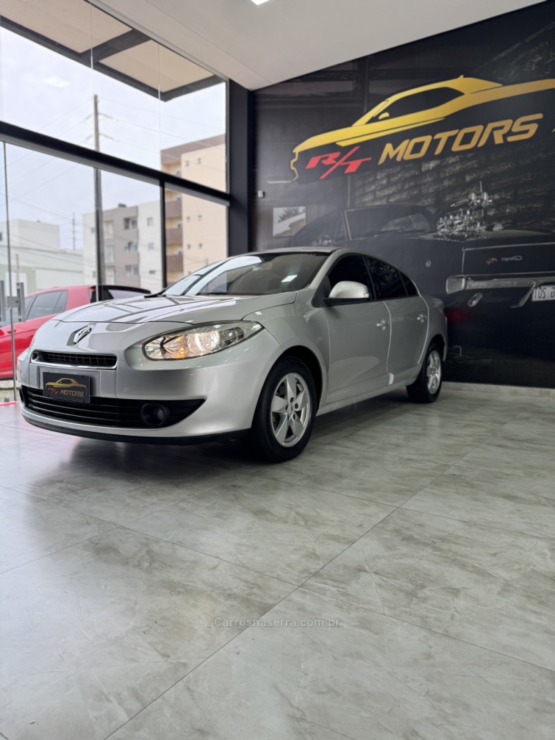 fluence 2.0 dynamique plus 16v flex 4p automatico 2013 caxias do sul