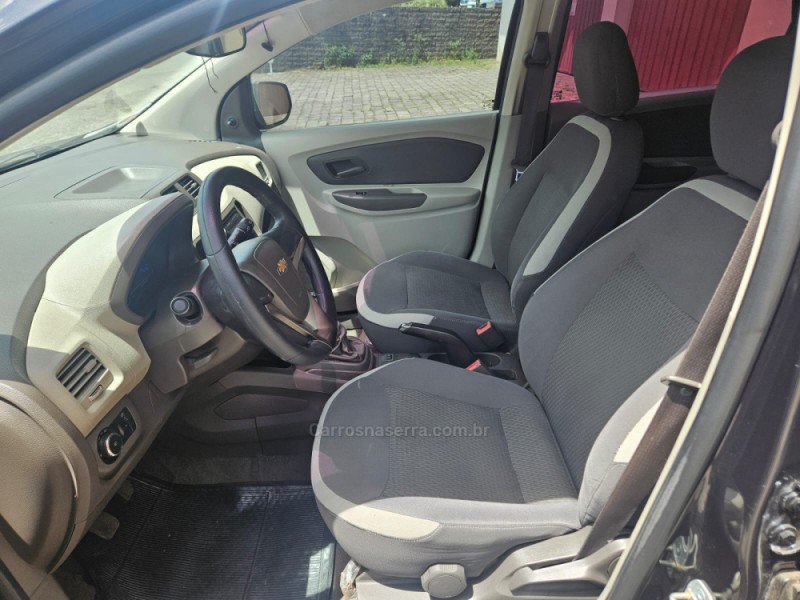 SPIN 1.8 LT 8V FLEX 4P MANUAL - 2015 - VERANóPOLIS