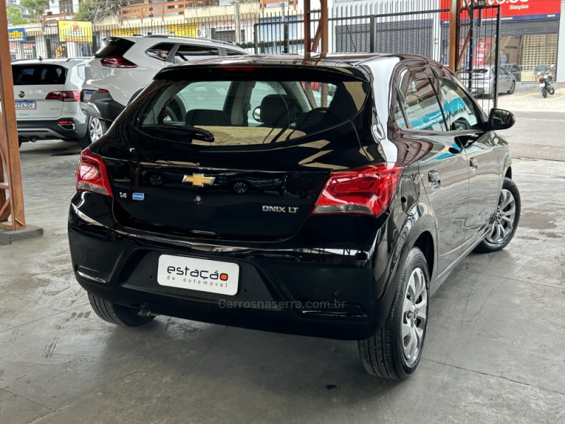 ONIX 1.4 MPFI LT 8V FLEX 4P MANUAL - 2017 - NOVO HAMBURGO