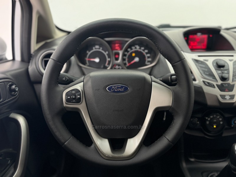 FIESTA 1.6 SE HATCH 16V FLEX 4P MANUAL - 2012 - CARLOS BARBOSA