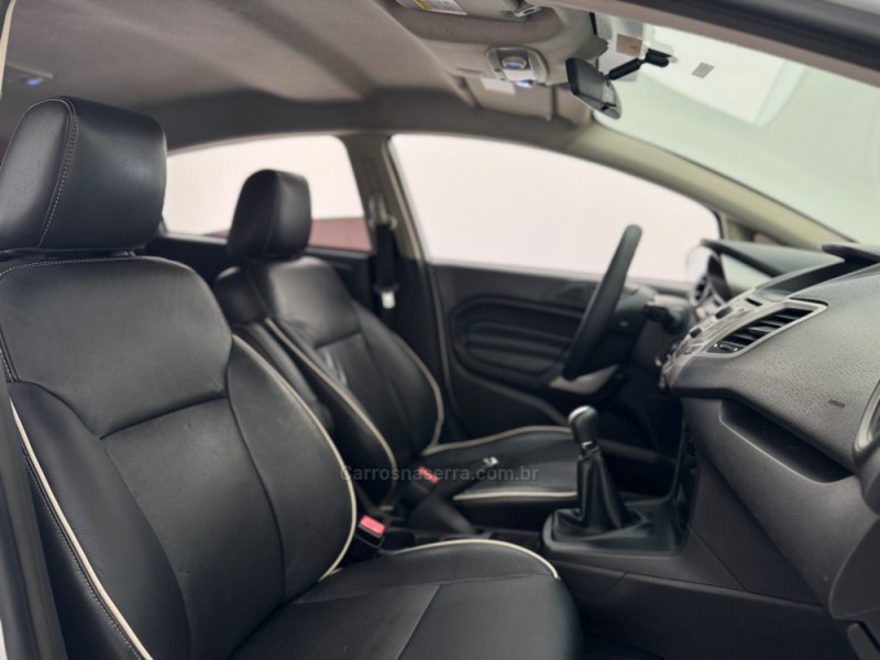 FIESTA 1.6 SE HATCH 16V FLEX 4P MANUAL - 2012 - CARLOS BARBOSA