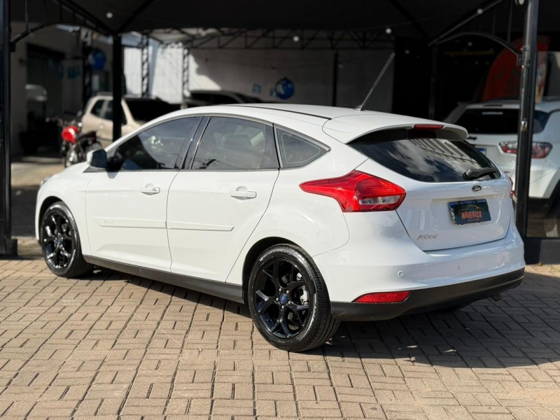 FOCUS 1.6 SE PLUS 16V FLEX 4P MANUAL - 2016 - LAGOA VERMELHA