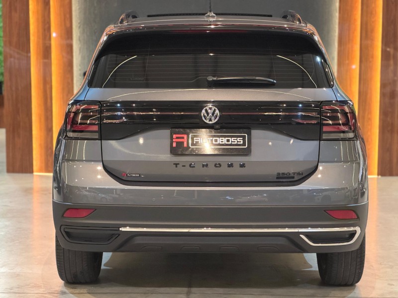 T-CROSS 1.4 HIGHLINE TSI 16V FLEX 4P AUTOMÁTICO - 2020 - NOVO HAMBURGO