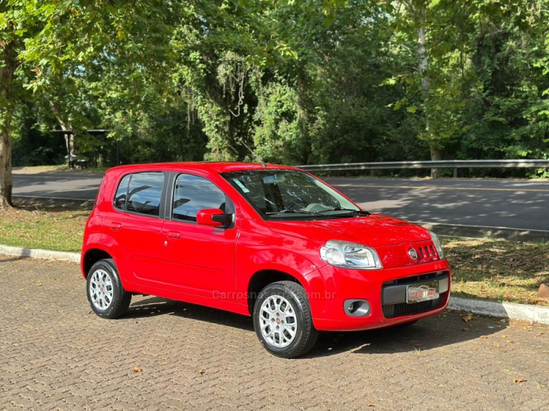 UNO 1.0 EVO VIVACE 8V FLEX 4P MANUAL - 2013 - DOIS IRMãOS