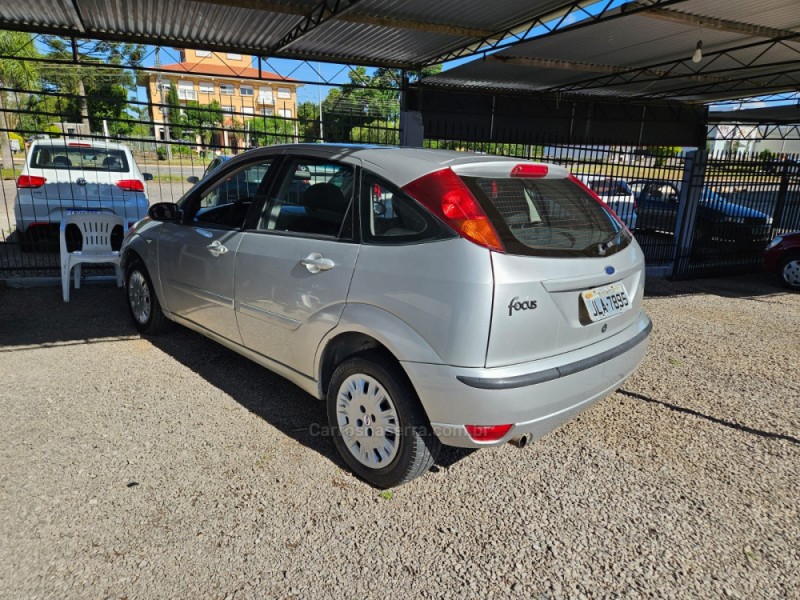 FOCUS 1.6 GLX 8V FLEX 4P MANUAL - 2005 - VERANóPOLIS