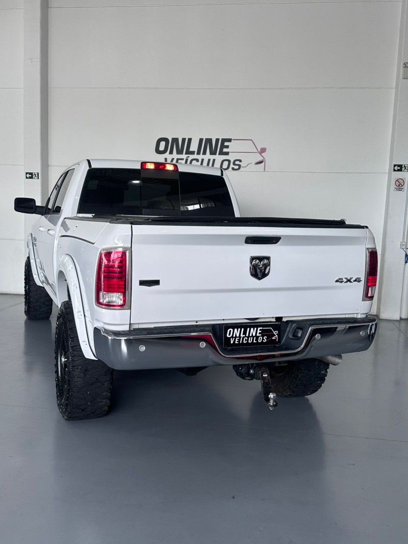 2500 LARAMIE 6.7 CD 4X4 TDI DIESEL 4P AUTOMÁTICA - 2018 - FARROUPILHA