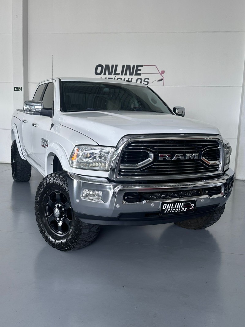 2500 LARAMIE 6.7 CD 4X4 TDI DIESEL 4P AUTOMÁTICA - 2018 - FARROUPILHA
