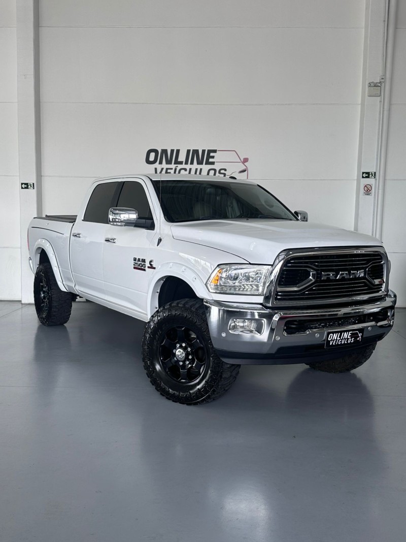 2500 LARAMIE 6.7 CD 4X4 TDI DIESEL 4P AUTOMÁTICA - 2018 - FARROUPILHA