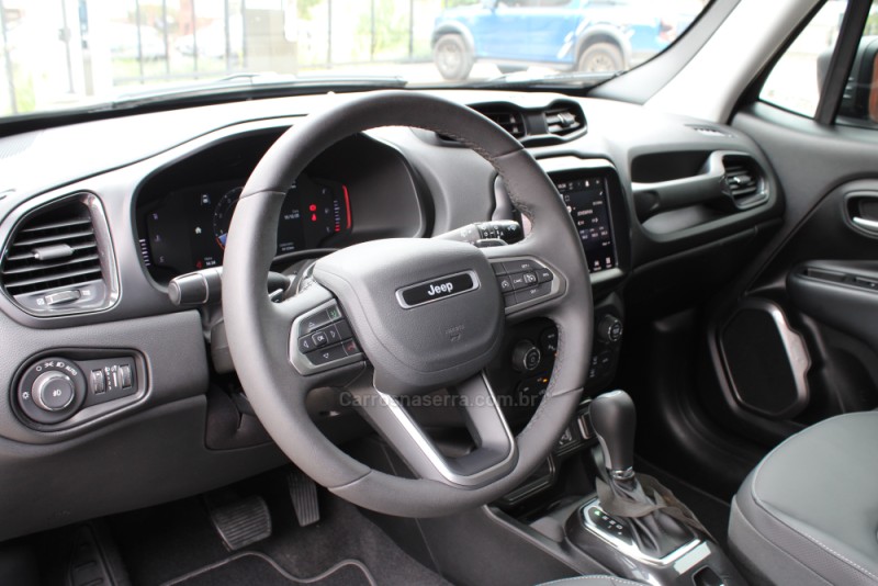 RENEGADE 1.3 16V NIGHT EAGLE T270 TURBO FLEX 4P AUTOMÁTICO - 2025 - CAXIAS DO SUL