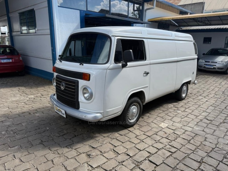 KOMBI 1.4 MI FURGÃO 8V FLEX 3P MANUAL - 2010 - VACARIA
