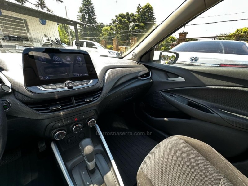 ONIX 1.0	LTZ PLUS 8V TURBO FLEX 4P AUTOMÁTICO - 2023 - CANELA