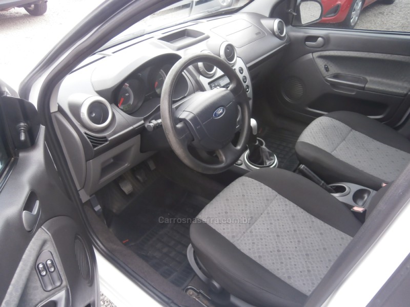 FIESTA 1.0 MPI CLASS 8V FLEX 4P MANUAL - 2014 - FARROUPILHA