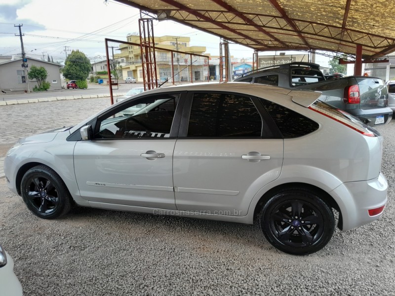 FOCUS 1.6 GLX 8V FLEX 4P MANUAL - 2013 - VERANóPOLIS