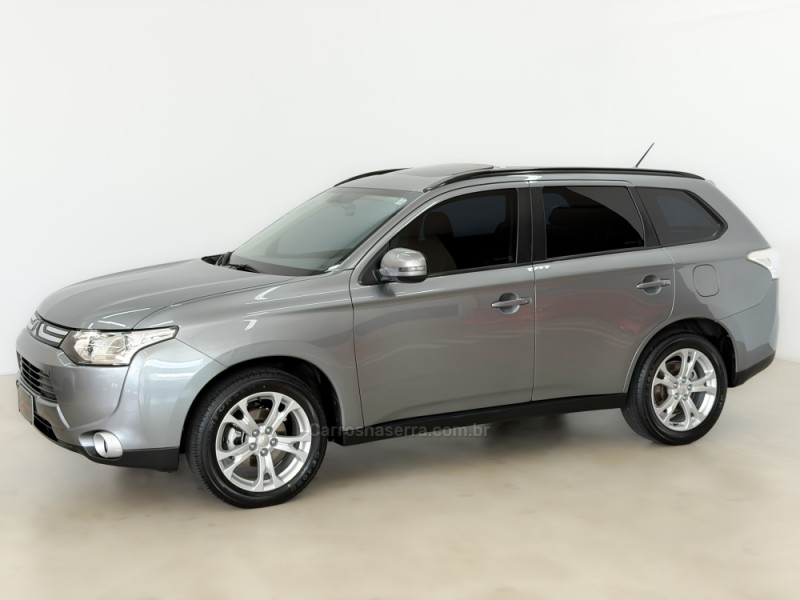 outlander 2.0 16v gasolina 4p automatico 2014 caxias do sul