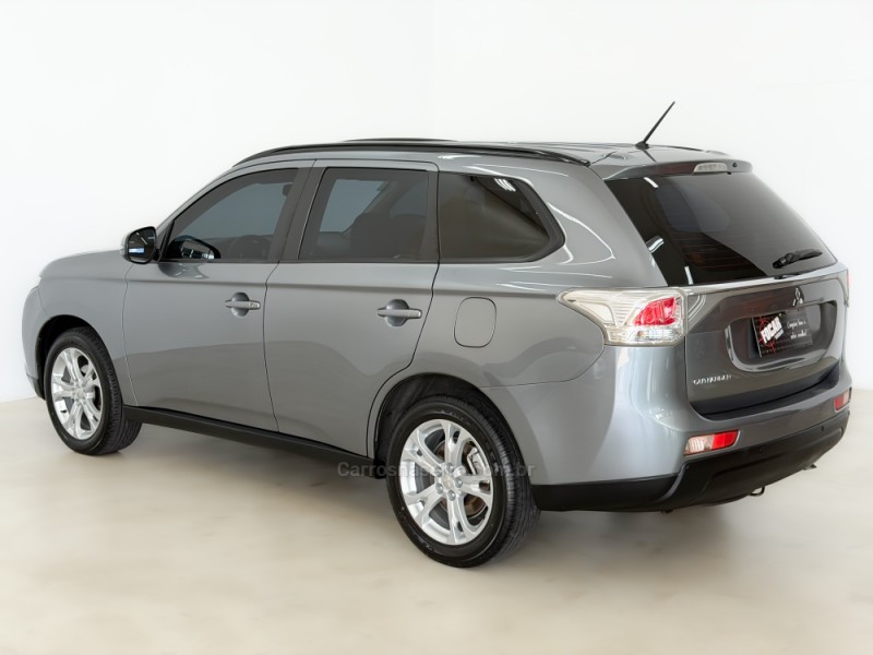 OUTLANDER 2.0 16V GASOLINA 4P AUTOMÁTICO - 2014 - CAXIAS DO SUL