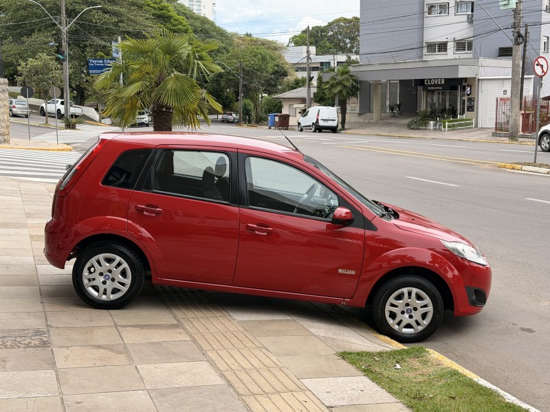 FIESTA 1.6 MPI CLASS HATCH 8V FLEX 4P MANUAL - 2013 - FARROUPILHA