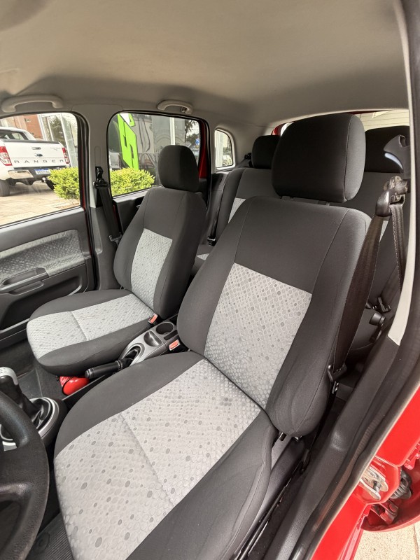 FIESTA 1.6 MPI CLASS HATCH 8V FLEX 4P MANUAL - 2013 - FARROUPILHA