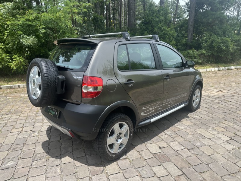 CROSSFOX 1.6 MI FLEX 8V 4P MANUAL - 2010 - NOVA PRATA