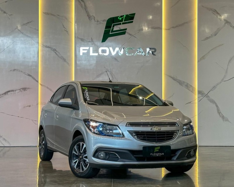 ONIX 1.4 MPFI LTZ 8V FLEX 4P MANUAL - 2014 - GARIBALDI