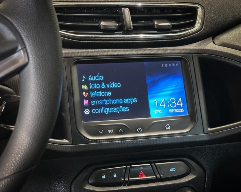 ONIX 1.4 MPFI LTZ 8V FLEX 4P MANUAL - 2014 - GARIBALDI