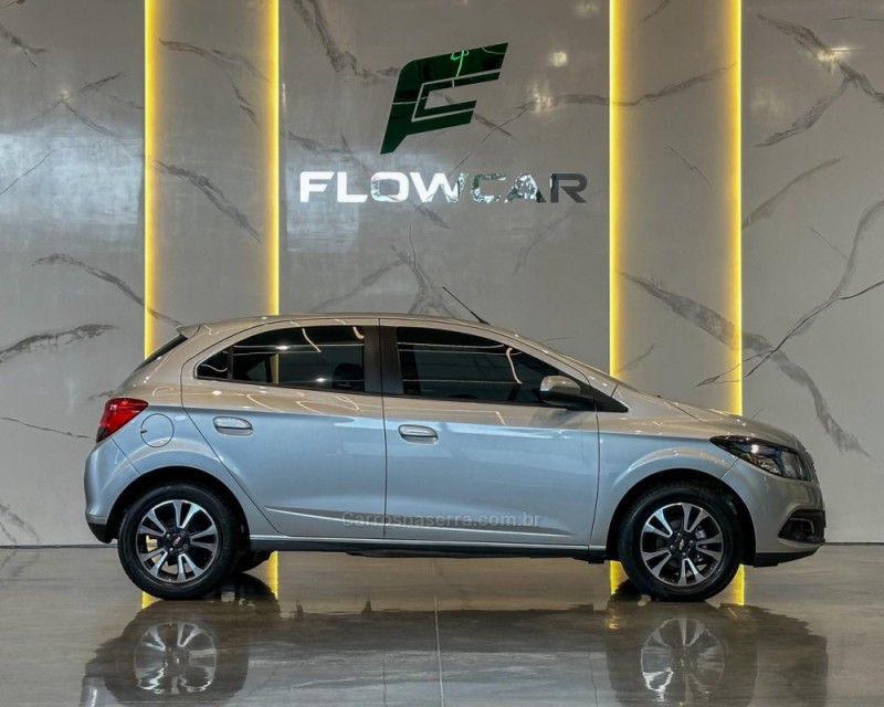 ONIX 1.4 MPFI LTZ 8V FLEX 4P MANUAL - 2014 - GARIBALDI