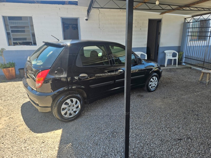 CELTA 1.0 MPFI SPIRIT 8V FLEX 4P MANUAL - 2004 - VERANóPOLIS