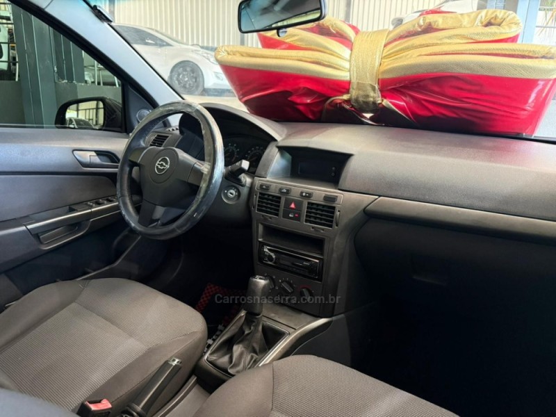 VECTRA 2.0 MPFI EXPRESSION 8V FLEX 4P MANUAL - 2009 - CAMPO BOM