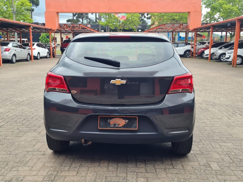 ONIX 1.0 LT 12V FLEX 4P MANUAL - 2019 - CANELA