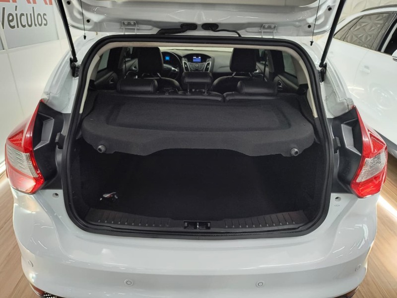 FOCUS 1.6 SE 16V FLEX 4P MANUAL - 2015 - CAXIAS DO SUL