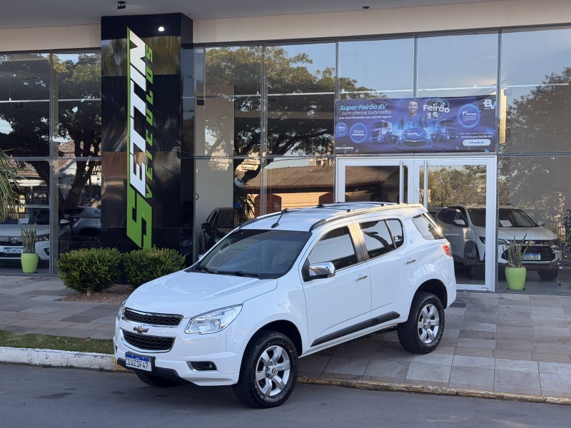 trailblazer 3.6 ltz 4x4 v6 gasolina 4p automatico 2014 farroupilha