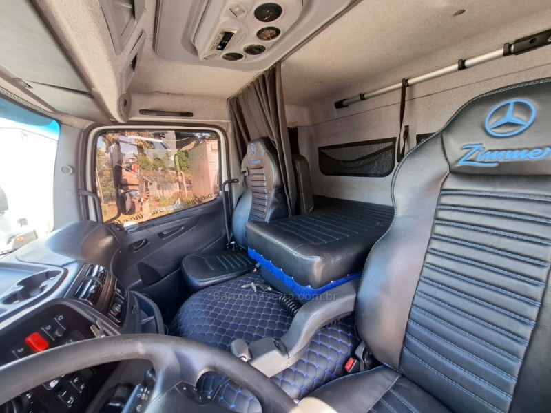 ATEGO 3030 8X2 - 2017 - PORTãO