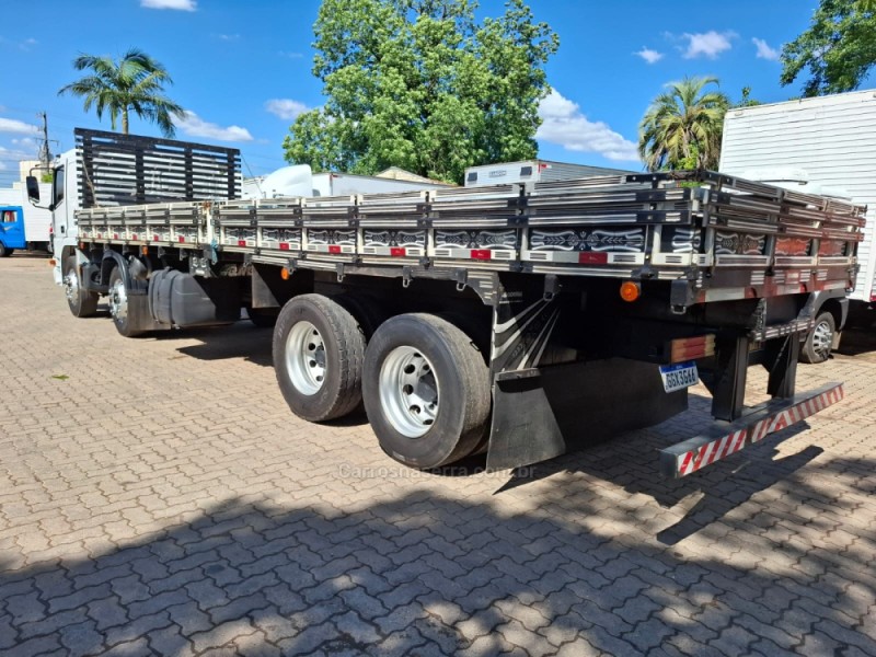 ATEGO 3030 8X2 - 2017 - PORTãO