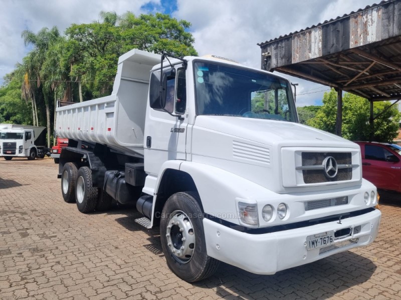 L-1620 3 EIXOS - 2006 - PORTãO