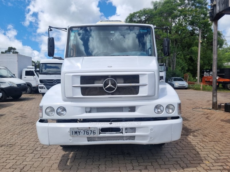 L-1620 3 EIXOS - 2006 - PORTãO